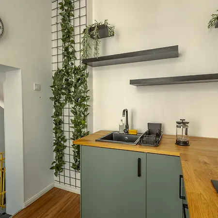 First بوخارست