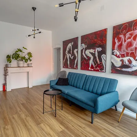 First بيت شباب