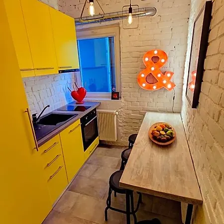 First Hostel Bükreş