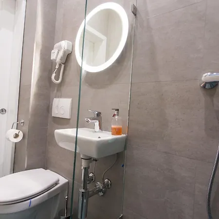 Hostel First Bükreş
