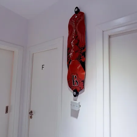 First * بوخارست