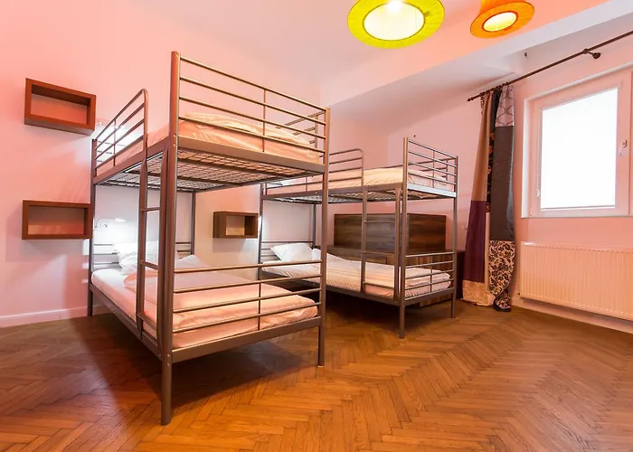 Auberge de jeunesse First *