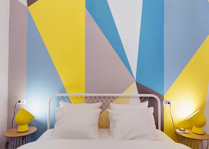 First Auberge de jeunesse *